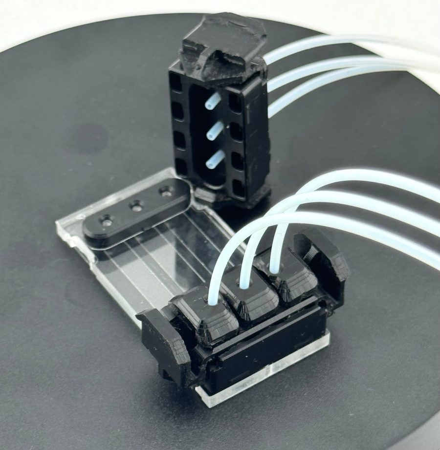 QuickPort tube block connected to tubing